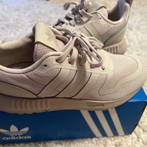 Adidas multi x j . US womens 7.5-8 . All sizing info on box .